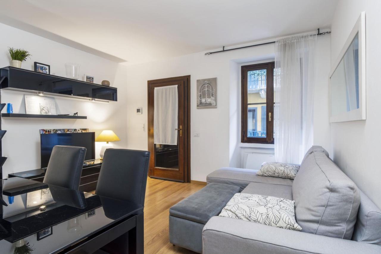 Cozy & Comfy Apt In Navigli Area Милан Экстерьер фото