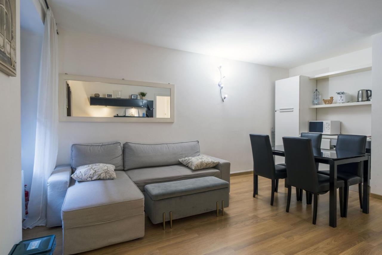 Cozy & Comfy Apt In Navigli Area Милан Экстерьер фото