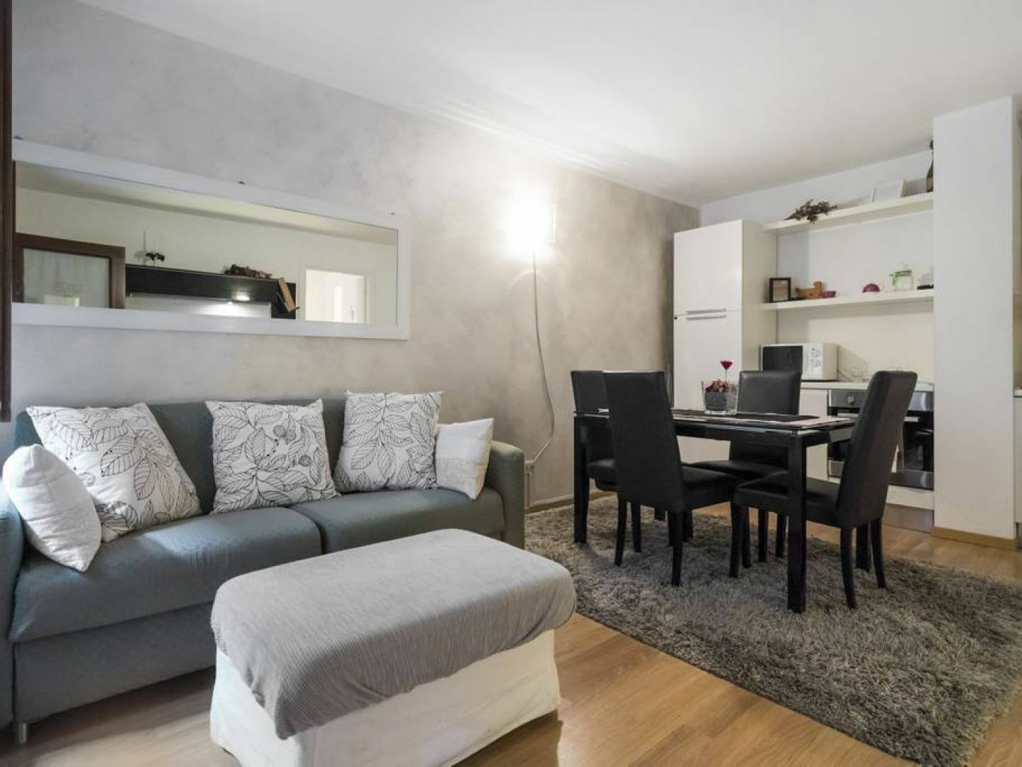 Cozy & Comfy Apt In Navigli Area Милан Экстерьер фото
